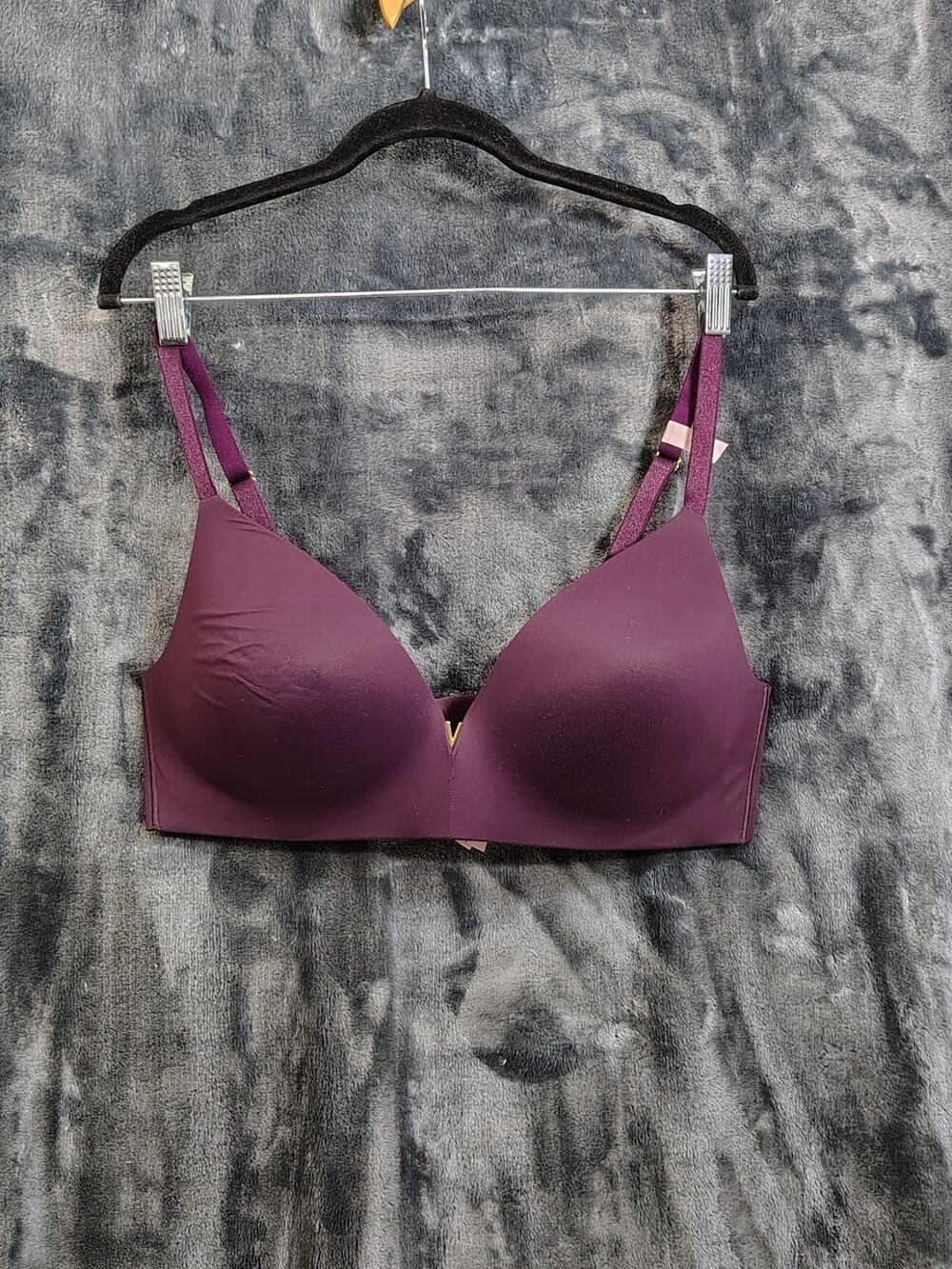 Victoria's Secret Push Up Dream Angles Padded No Wire 38D Deep Purple
